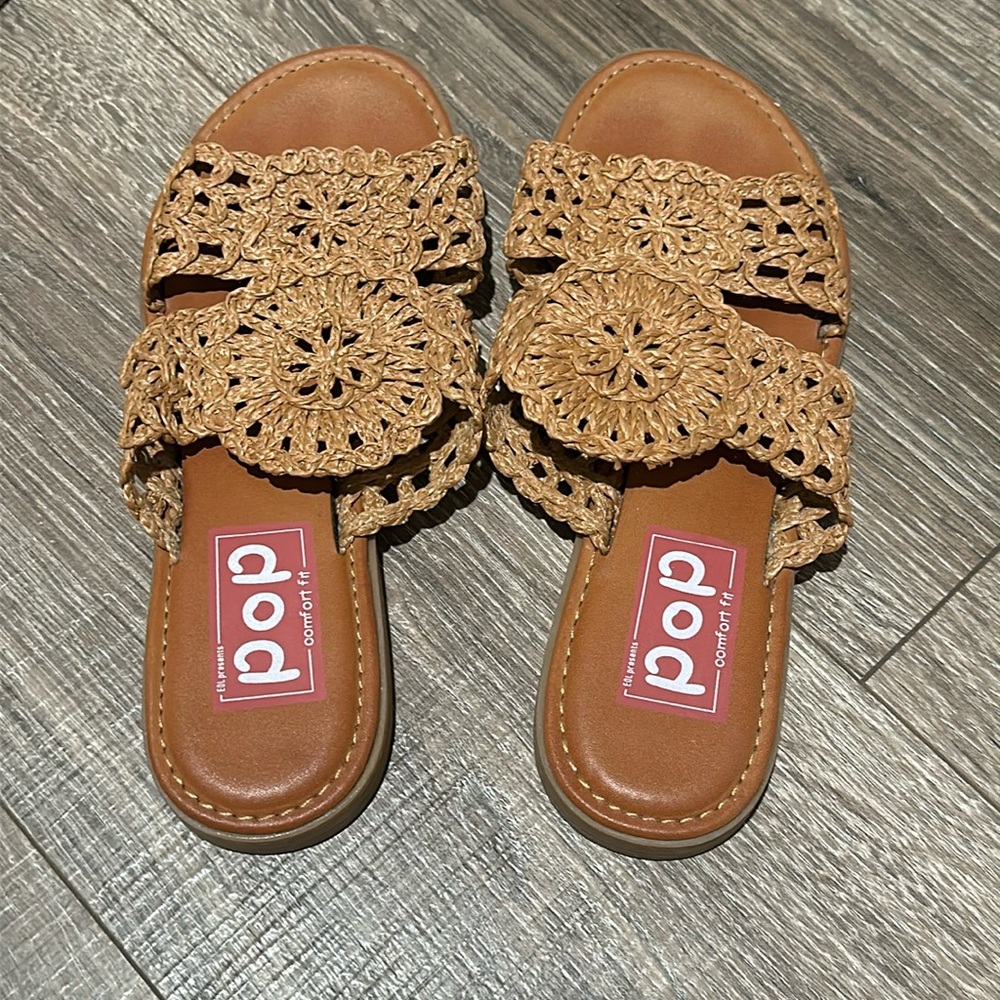 Women flats